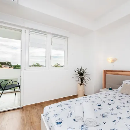 Arena Parkside Apartman Póla