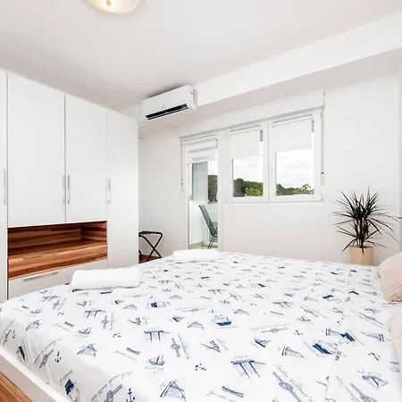 Arena Parkside Apartman Póla