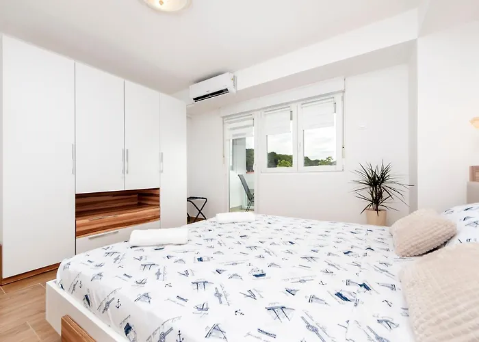 Arena Parkside Апартаменти Пула